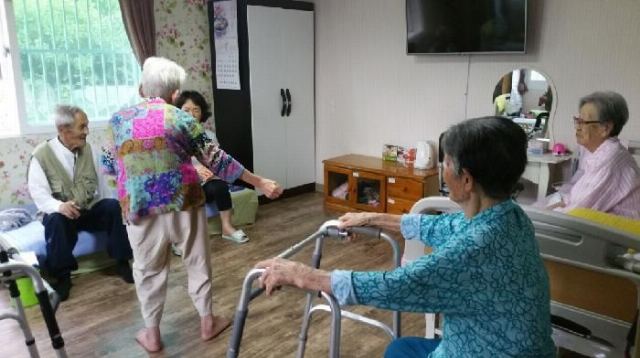 장태산요양원 여유로운 한 때