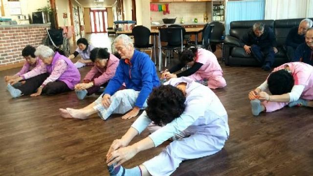 봉양햇빛마을 건강체조