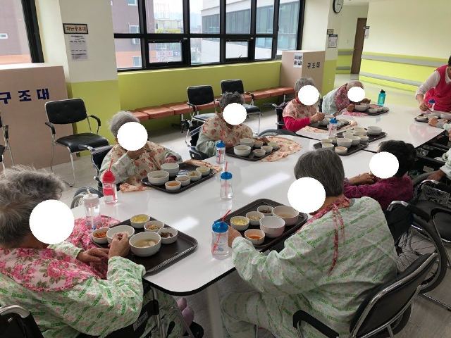 With 다솜요양원 2018-05-30