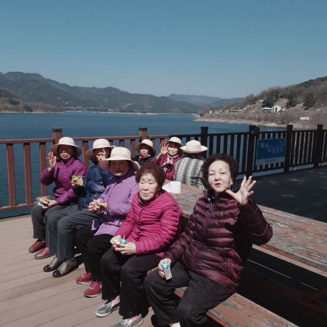 에덴실버타운 주간보호센터 합천댐에서......