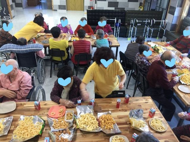연지 실버로드 요양원 다과파티
