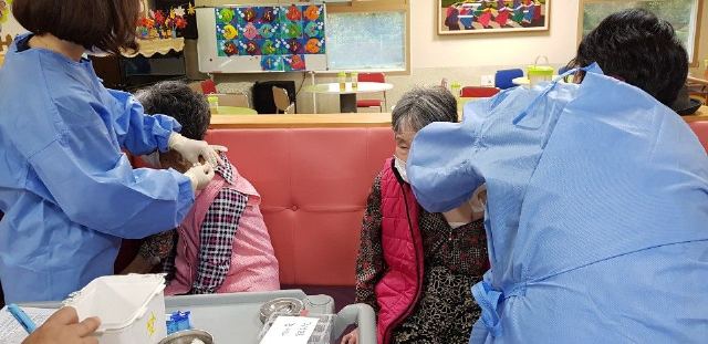 엄마집재가노인복지센터 독감예방접종