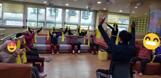 행복한주야간보호센터 신체활동-실버체육