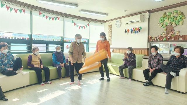 어진샘주간노인복지센터 명절행사