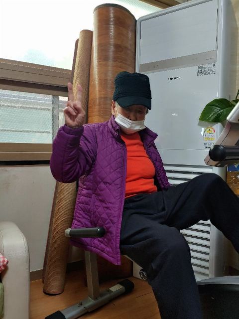 효성요양원 모자가 잘 어울리시는 멋쟁 ...