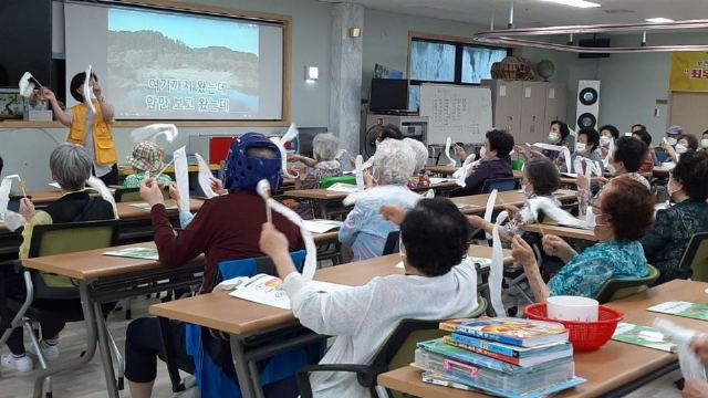 부모사랑노인복지센터 치매예방과 교육 워크북 3 ...