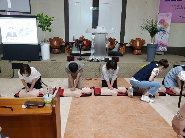 꿈꾸는노인요양시설 종사자 심폐소생술 교육