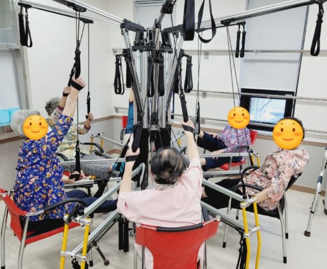 효담재가복지센터 신체_엘라핏운동