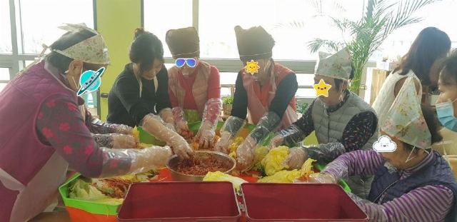 효림주간보호센터 김장 담그기