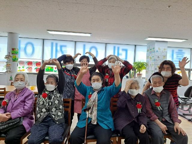 재활앤데이케어센터 어버이날 자체행사