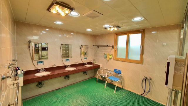 매화꽃주야간보호센터 세면실 및 욕실