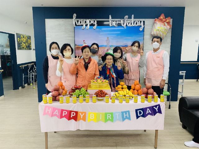 부모사랑노인주간보호센터 10월 생신잔치