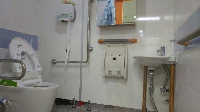 대구시지 재가노인돌봄센터(주간보호, 방문요양) 화장실 내부