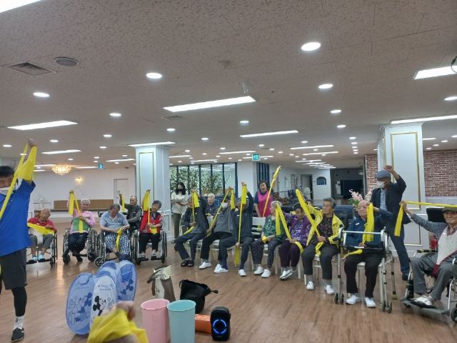 우리요양원 실버체조프로그램