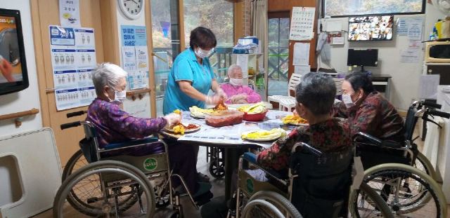 나눔의샘평안노인요양공동생활가정 2023-11-23