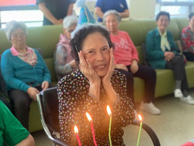 위례예사랑데이케어센터 생신축하 1