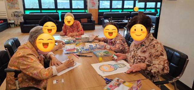 9988실버주간보호센터 추석 맞이 가랜드만들기