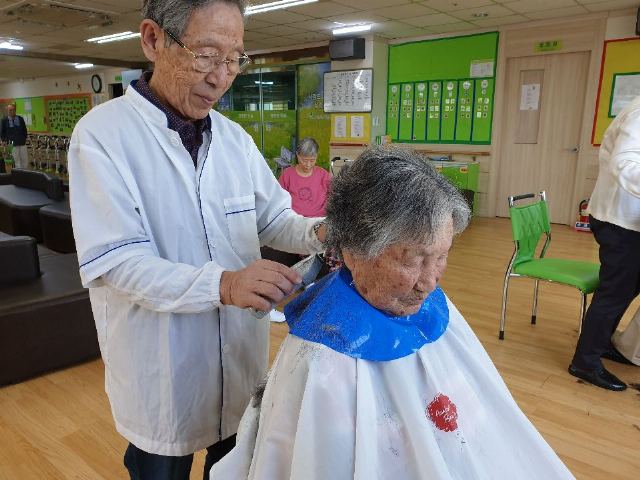 은혜노인주간보호센터 이미용봉사