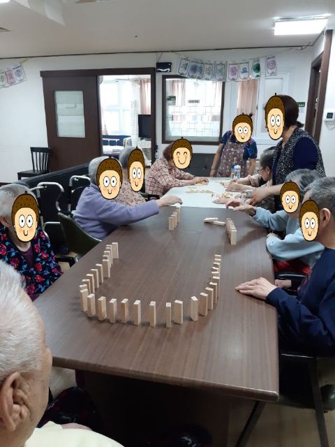 므두셀라실버타운 도미노게임