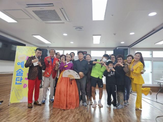 산청우리요양원 24년 10월 공연