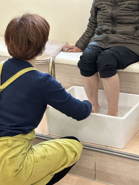 백세주간보호센터(두호직영점) 족욕