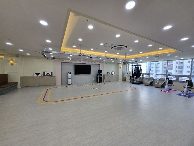 마주봄 부천노인주야간보호센터 워크메이트 및 보행재활을 ...