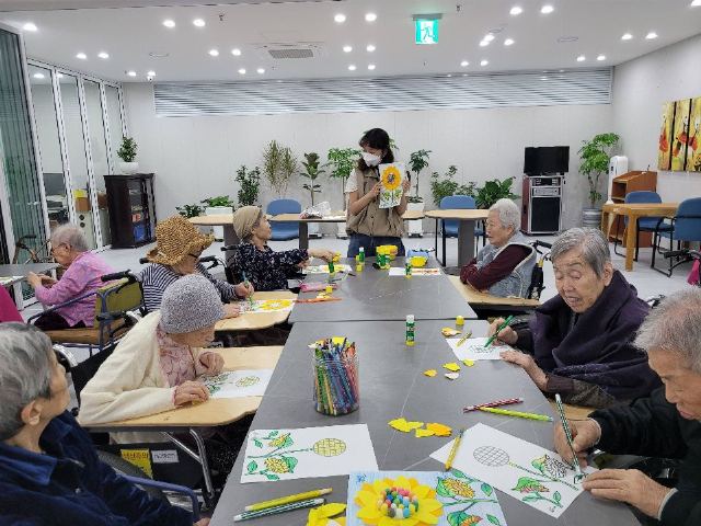지극정성요양원 외부프로그램: 해바라기