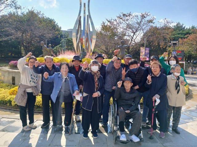 휴쉼터노인복지센터 2025-12-26