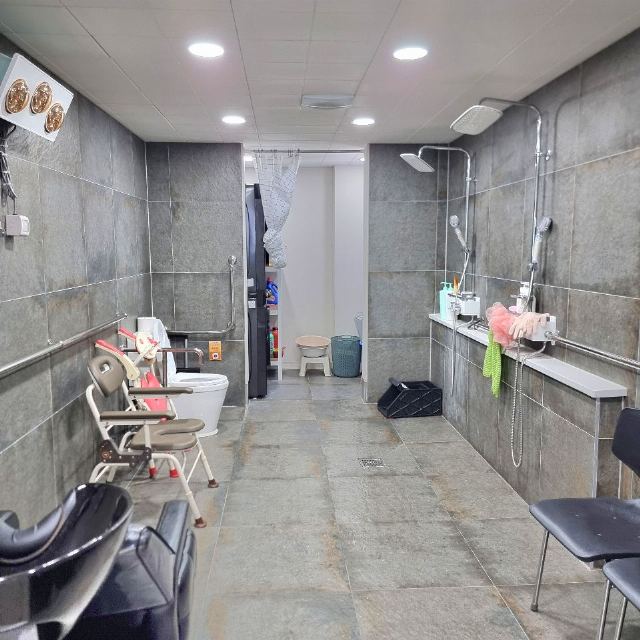 오월주간보호센터향교점 2층 샤워실