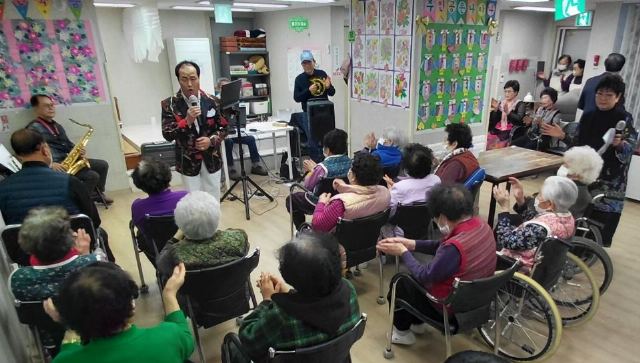 소풍주간보호센터 북구문화원 공연