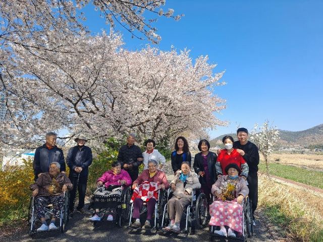 사랑숲노인요양원 2026-04-22