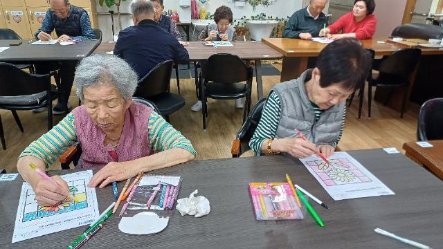 효담원주간보호센터 수급자 어르신들 프로그램