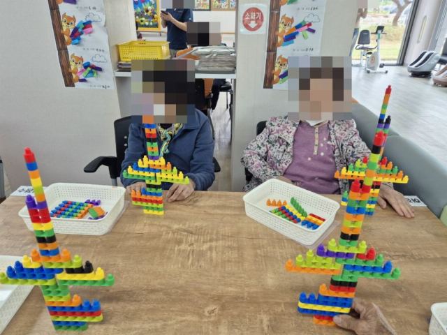 사랑방노인복지센터 교구프로그램