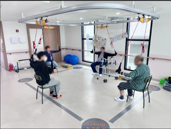 검단포도나무요양원 기능훈련실