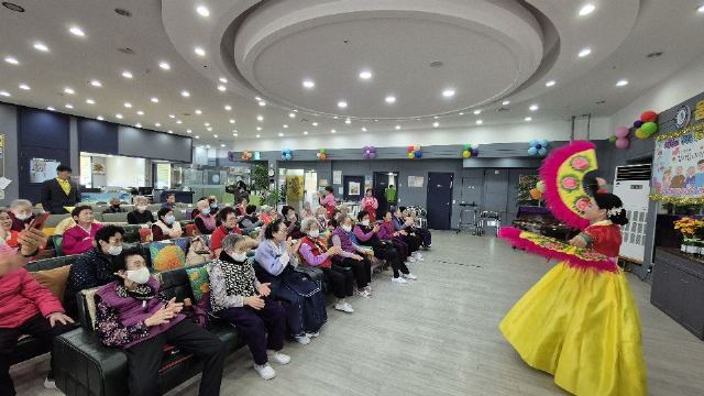 몸과맘 재활 재가복지센타 생신잔치(3~4월)