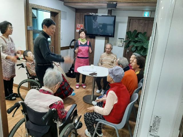 사랑가득요양원1호 2025-10-17
