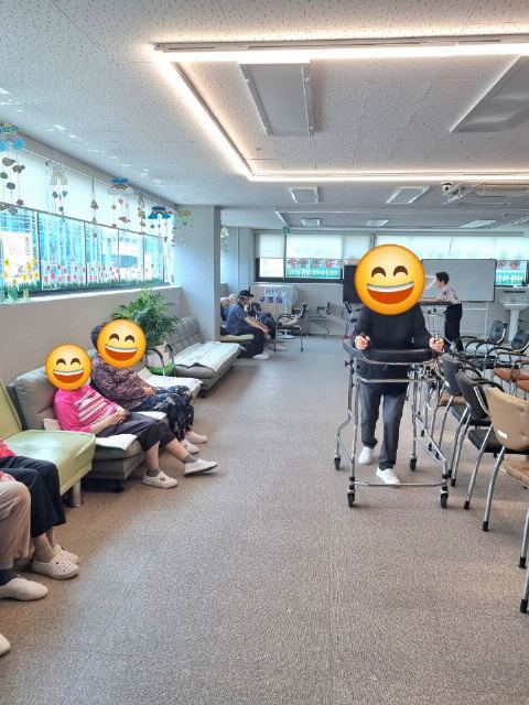 늘봄노인주야간보호센터 휴게공간 및 운동시설