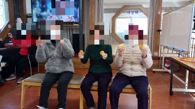 고양삼송아리랑주간보호센터 신나는 캐스터네츠 연주 시 ...