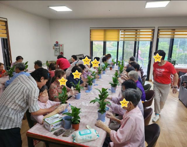 산청주간보호센터 <숲 체험 프로그램>