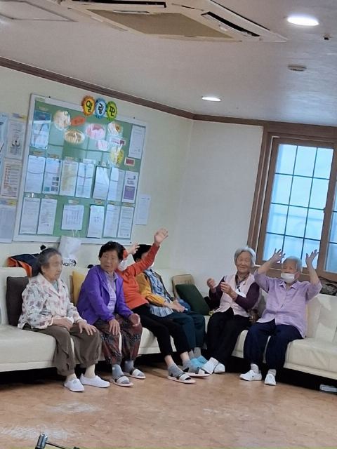 중앙노인복지센터 힘뇌체조