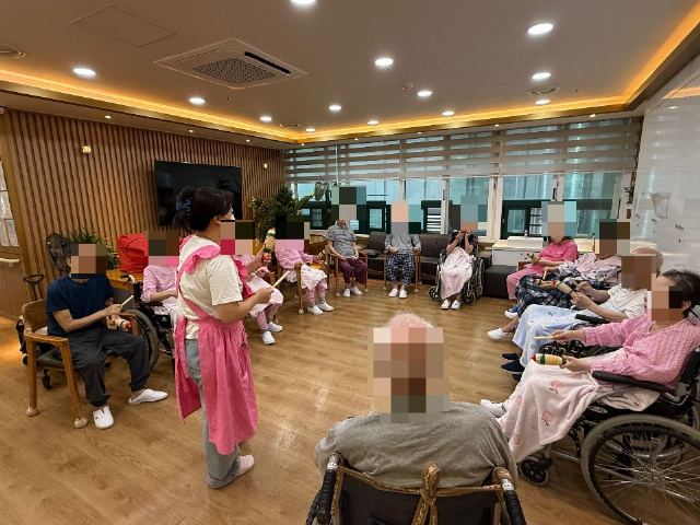 안산중앙요양원 미소 트레이닝[웃다보니]