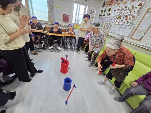주사랑소규모요양원 2026년 추석 민속놀이 ...