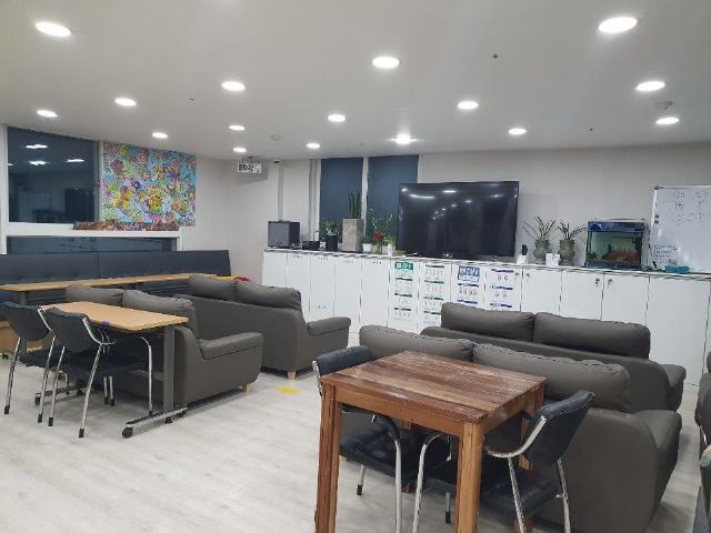 금호무지개노인복지센터 생활실2