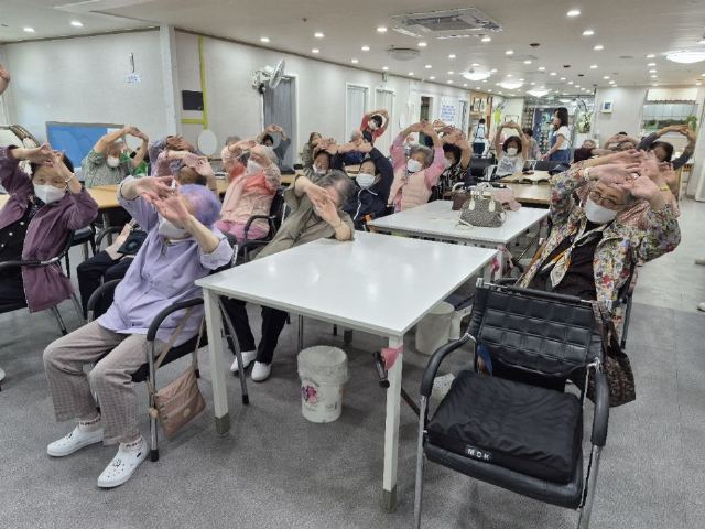 훼밀리데이케어센터 2026-10-01