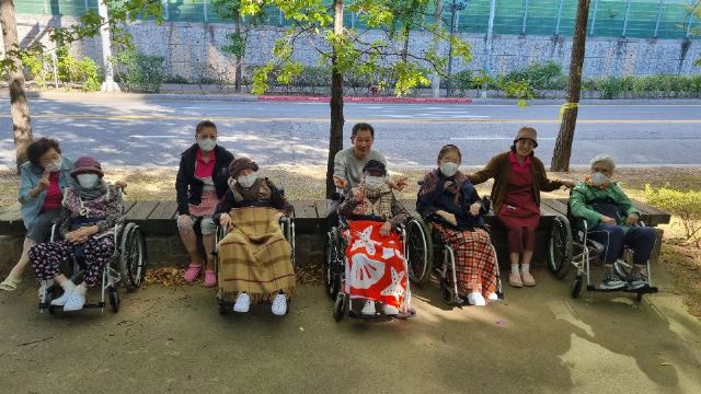 행복한요양원 2026-10-08