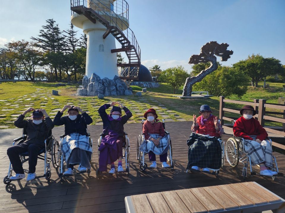 평해노인요양원 프로그램-23년10월 어르 ...