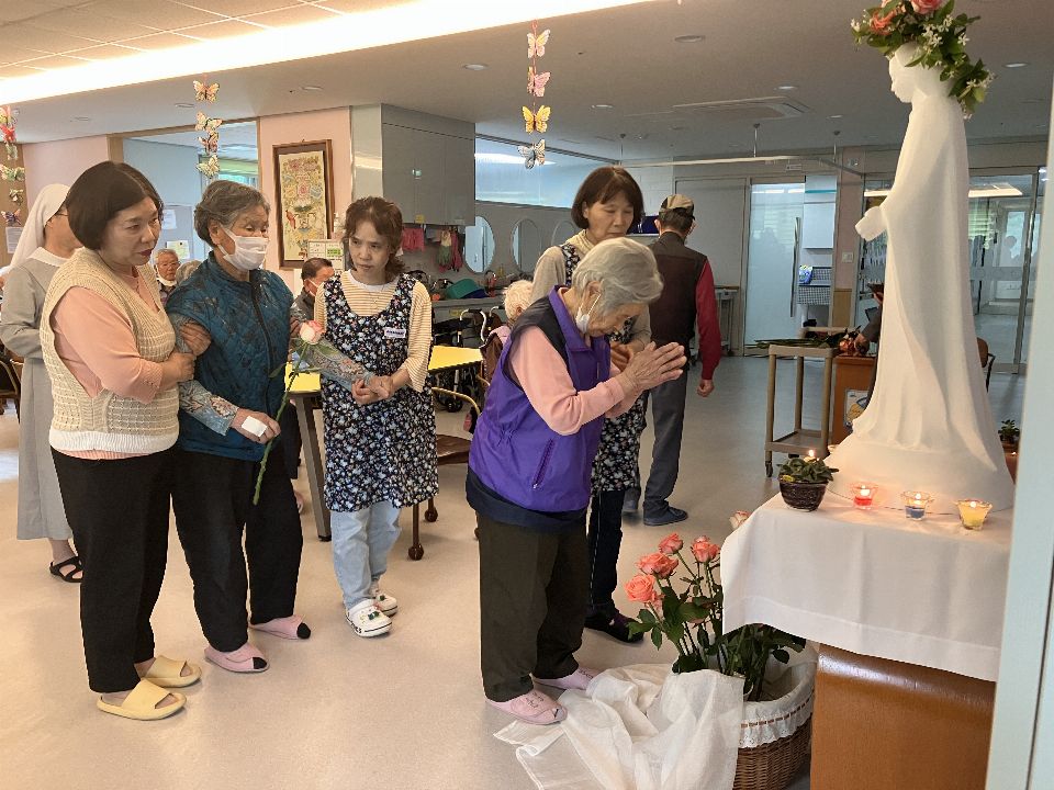 파티마주간보호센터 성모의 달 행사
