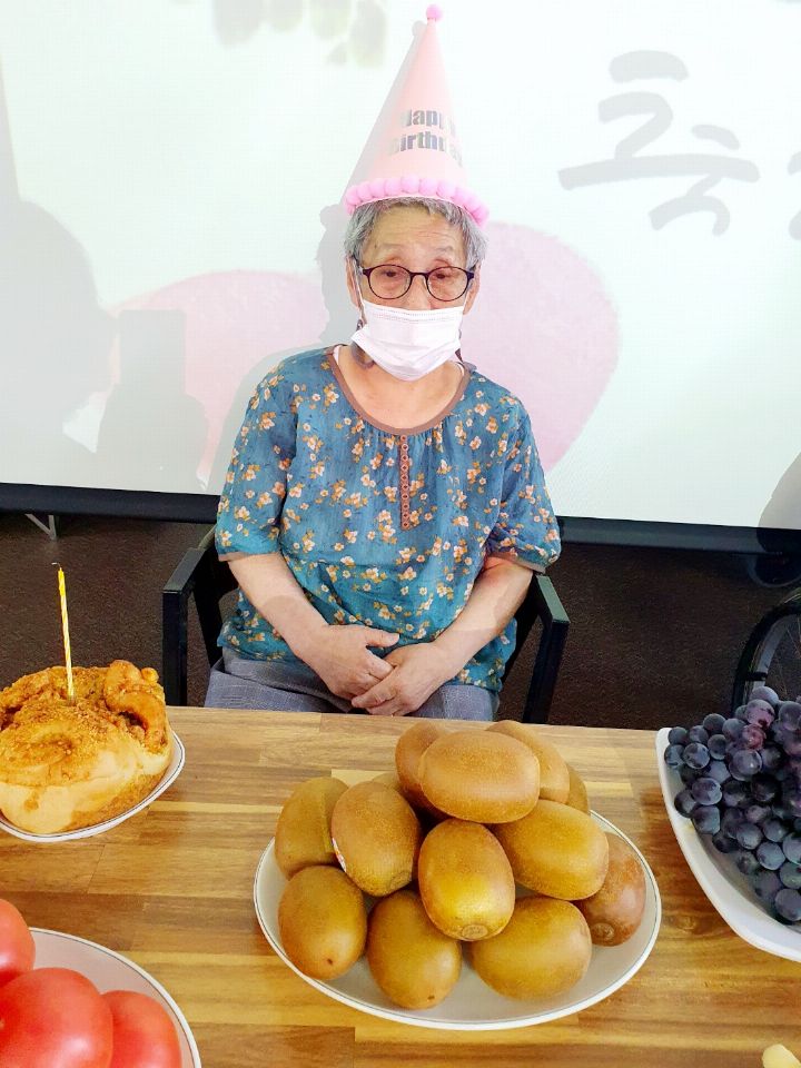 무학재활주간보호 어르신생신잔치3