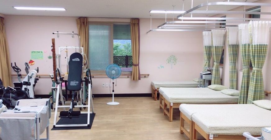 수달래효원 노인복지센터 물리치료실