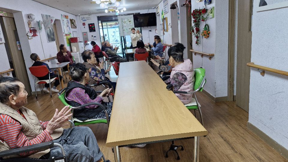 밝은빛 재가노인복지센터 신송미 종이접기